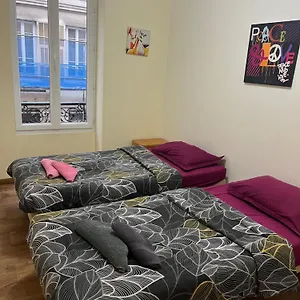  Hostel Lyonnais